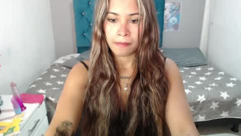 miacumgirl online show from April 1, 1:41 pm