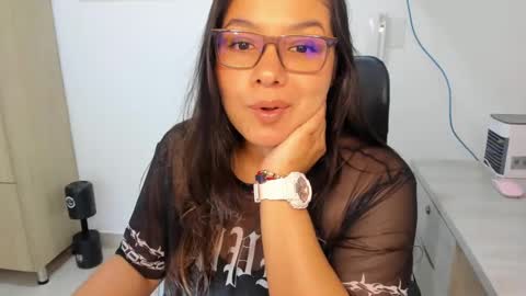 IG Yojanagomez  online show from March 1, 4:44 pm