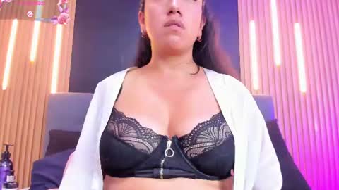 Mia Carter  Schedule 800 - 1430 gtm-5 online show from June 26, 5:13 am