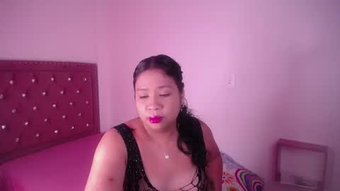 mia online show from June 11, 3:04 am