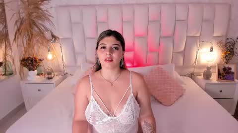 mia greys  online show from July 5, 8:49 pm