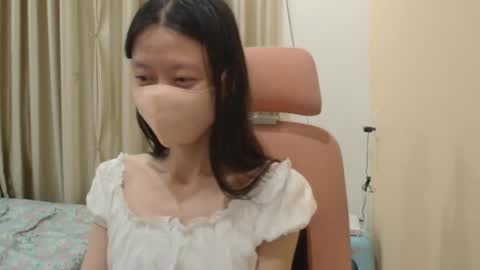 miahchan68 online show from February 3, 2:43 pm