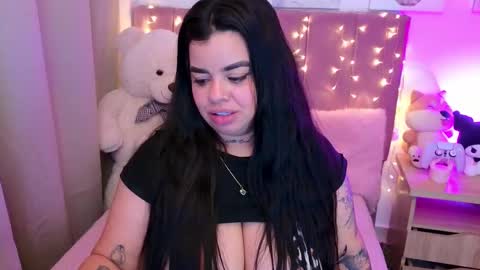 Miah Joness online show from February 3, 6:22 am