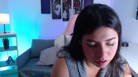 Mia Emily  online show from March 19, 11:59 am