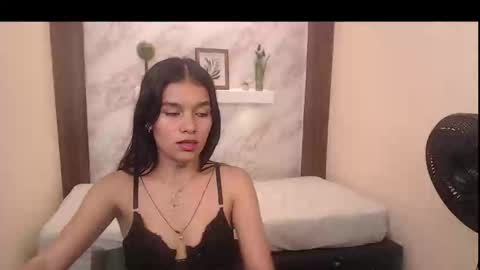 Snapshot of mialux5 chatting on October 7, 3:30 pm mialux5 online show from October 7, 3:30 pm