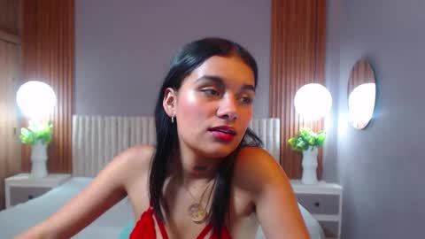 Snapshot of mialux5 chatting on October 18, 2:21 pm mialux5 online show from October 18, 2:21 pm