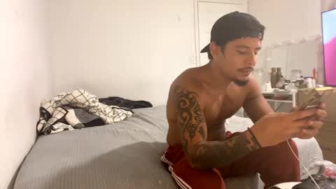 miamiclos1 online show from October 25, 4:13 am