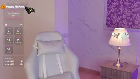 Mia   -5 7001400 Follow  online show from November 2, 3:12 pm