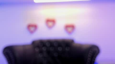 Mia   -5 7001400 Follow  online show from February 22, 3:58 pm