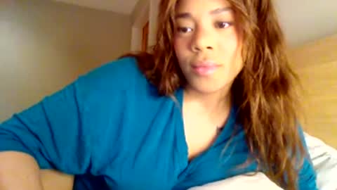 Snapshot of miamuffin8 chatting on December 8, 8:41 am MiaMuffn online show from December 8, 8:41 am