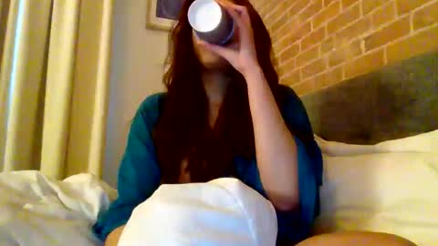 MiaMuffn online show from May 3, 12:22 pm
