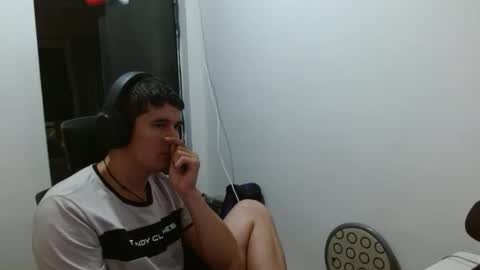 miaou_miaou online show from April 27, 2:42 am