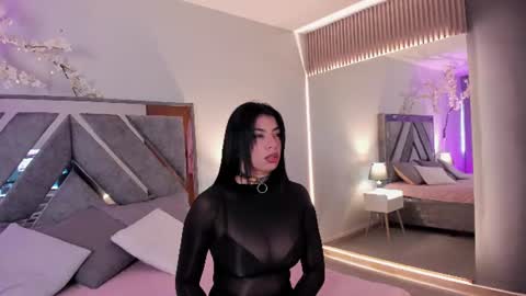 Mia  online show from July 28, 12:12 pm
