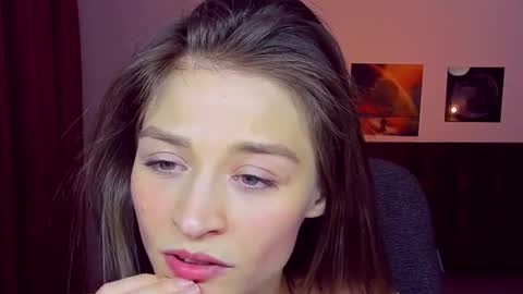 Mia online show from January 10, 11:29 pm