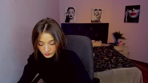 Mia online show from January 14, 11:05 pm