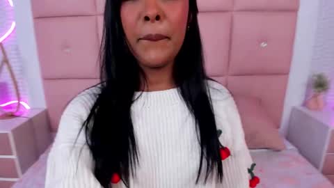 Snapshot of miaroggers chatting on October 22, 3:42 am Alejandra online show from October 22, 3:42 am