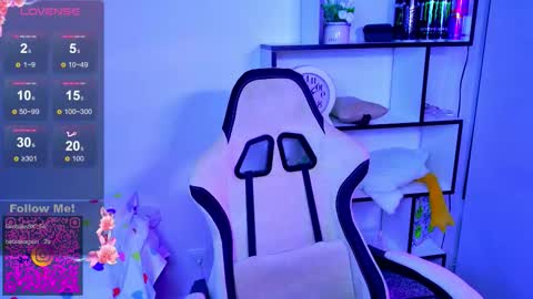 Mia  online show from November 19, 7:45 pm