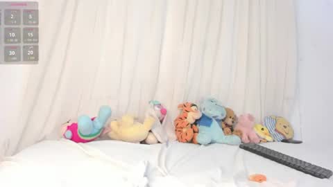 Mia online show from July 18, 4:25 am