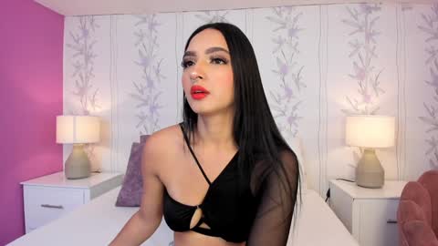 Snapshot of miasweetth chatting on January 13, 2:11 pm Mia Sweetth online show from January 13, 2:11 pm