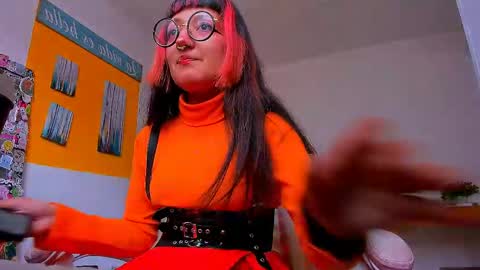 Juanita online show from May 13, 3:54 pm