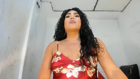 miavaniity54 online show from July 8, 9:18 pm