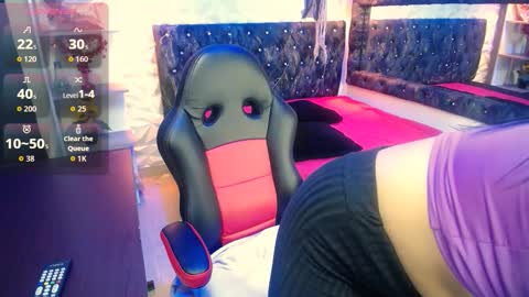 mia online show from October 9, 12:10 pm