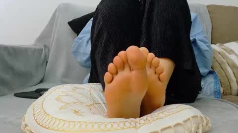 Goddess M online show from March 9, 8:30 am