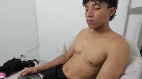 michael_cum23 online show from June 2, 8:00 pm