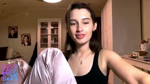 Emily online show from November 11, 2:41 pm