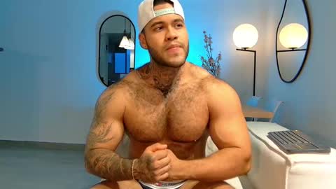 Snapshot of michael_salens chatting on September 18, 10:36 pm Michael Salens independent model online show from September 18, 10:36 pm