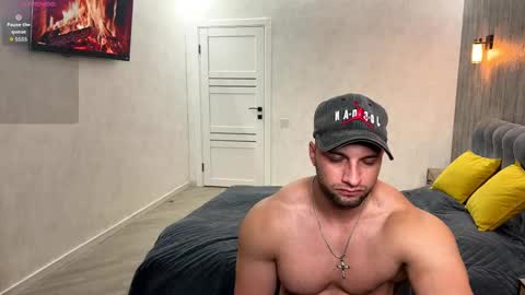 michaelbradley_for_u online show from September 14, 8:43 pm