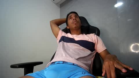 Snapshot of michaelhotbbc chatting on October 29, 2:57 am Michael online show from October 29, 2:57 am