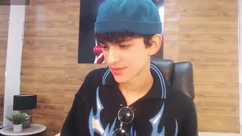 michaelkoiv online show from February 21, 11:46 am