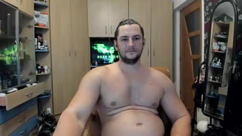 michaelragnar90 online show from July 19, 12:52 pm