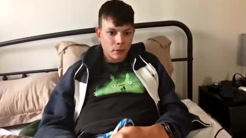 michaeltwinkboy online show from May 11, 10:18 pm