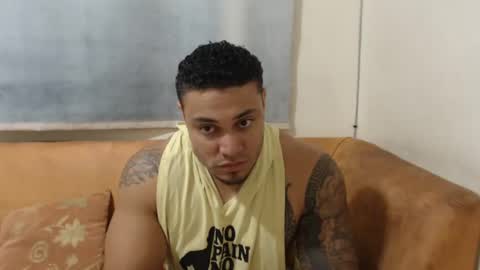 Snapshot of michelle_allen0104 chatting on October 13, 5:09 am michelle_allen0104 online show from October 13, 5:09 am