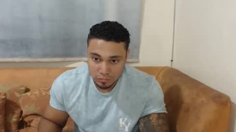 Snapshot of michelle_allen0104 chatting on October 20, 5:12 am michelle_allen0104 online show from October 20, 5:12 am