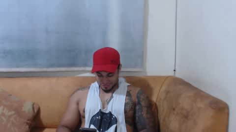 Snapshot of michelle_allen0104 chatting on September 24, 4:52 am michelle_allen0104 online show from September 24, 4:52 am