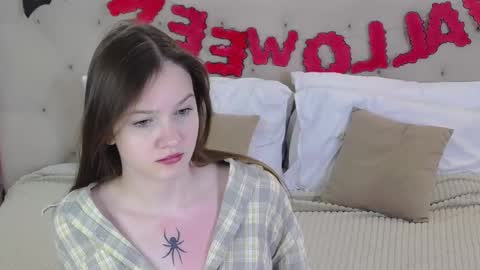 Michelle online show from October 28, 12:50 pm