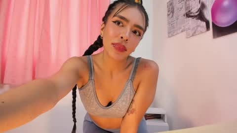 Michelle online show from March 11, 6:19 pm