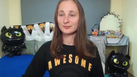 Snapshot of michellee11 chatting on October 21, 11:37 am Michel online show from October 21, 11:37 am