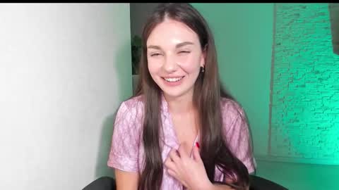 Michellee online show from October 17, 7:29 pm