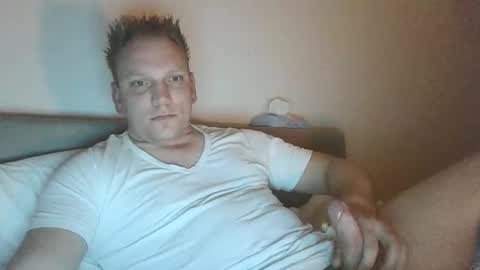 mickkxl online show from January 13, 7:31 pm