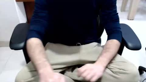 microfama00 online show from January 11, 7:58 am