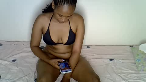 midnight_nia online show from June 8, 7:09 am