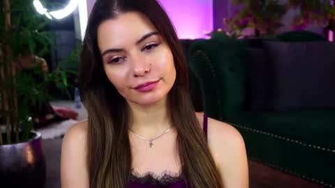Snapshot of midnight_seduction chatting on February 6, 2:37 pm Alice online show from February 6, 2:37 pm