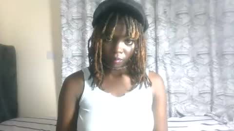 midnightmuse_irl38 online show from June 14, 8:44 pm