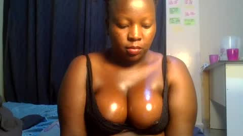 midnightt_curves online show from July 28, 7:50 pm