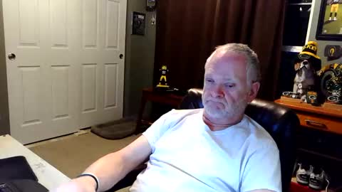 midwestdad09 online show from December 14, 2:07 am