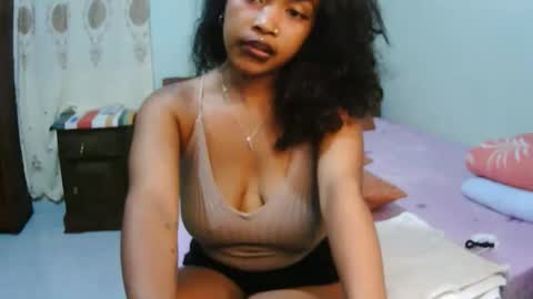 miel_07 online show from February 13, 11:13 am